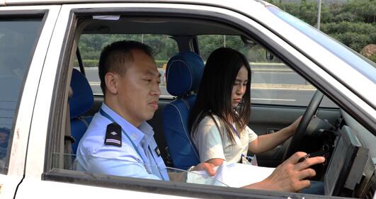 暑期驾考高峰来袭 预约考试别扎堆月底