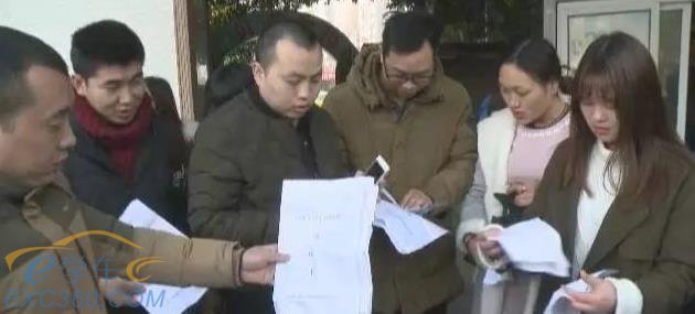 重庆一驾校突然关门 上千学员何去何从